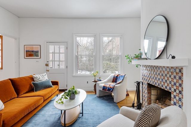 352 Harvard Street 1C, Cambridge, MA 02138