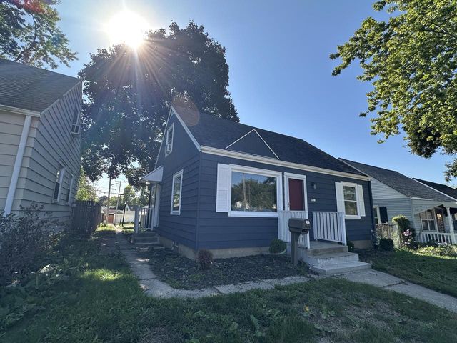 8621 W Lisbon AVENUE, Milwaukee, WI 53222