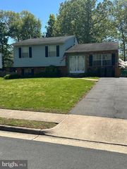 9274 BAYBERRY AVE, Manassas, VA 20110