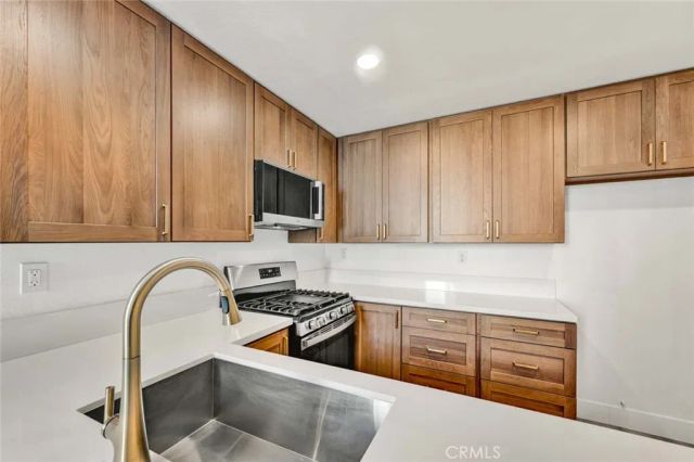 16960 Algonquin 3-204, Huntington Beach, CA 92649