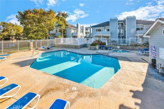 16960 Algonquin 3-204, Huntington Beach, CA 92649