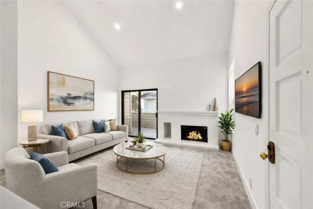 16960 Algonquin 3-204, Huntington Beach, CA 92649