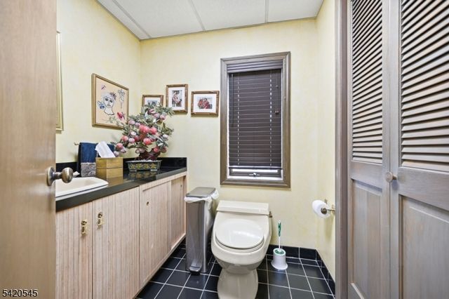 900 Valley Rd E3, Clifton City, NJ 07013