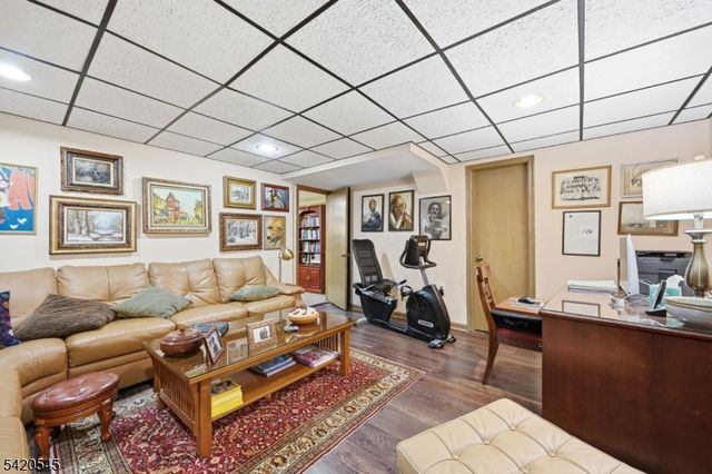 900 Valley Rd E3, Clifton City, NJ 07013