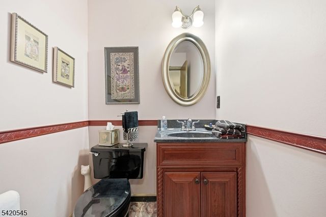 900 Valley Rd E3, Clifton City, NJ 07013