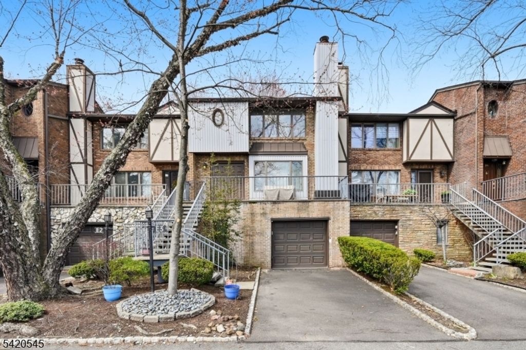 900 Valley Rd E3, Clifton City, NJ 07013