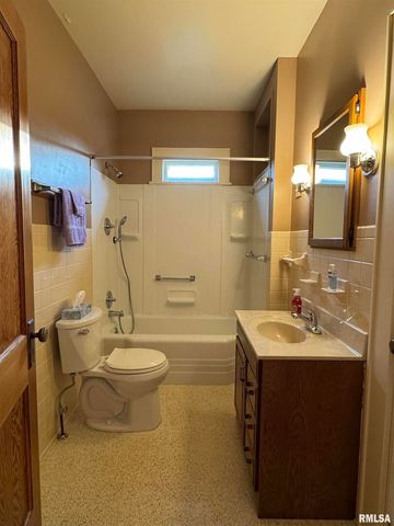 2347 Business Hwy 13 Highway, Murphysboro, IL 62966