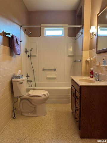 2347 Business Hwy 13 Highway, Murphysboro, IL 62966