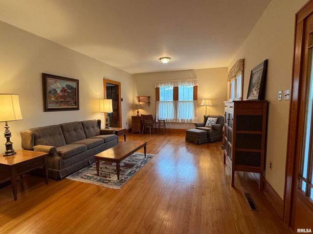 2347 Business Hwy 13 Highway, Murphysboro, IL 62966