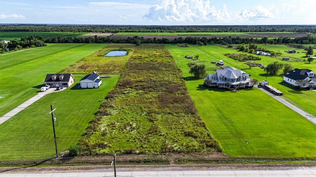 764 E Woodlawn Ranch Road, Houma, LA 70363
