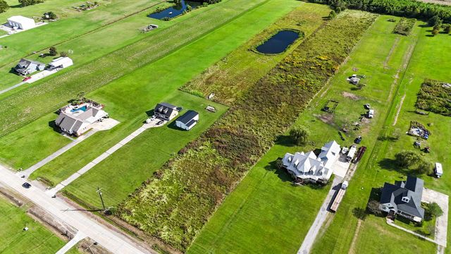 764 E Woodlawn Ranch Road, Houma, LA 70363