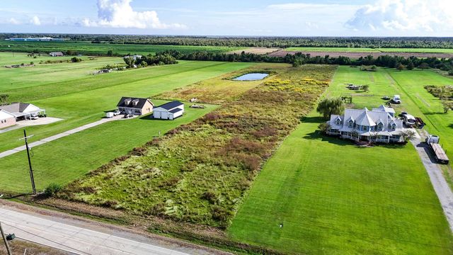 764 E Woodlawn Ranch Road, Houma, LA 70363