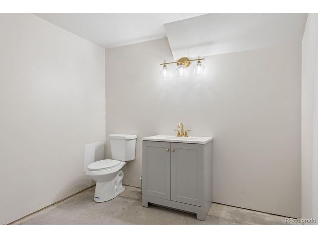 17885 Brick Hts, Colorado Springs, CO 80908