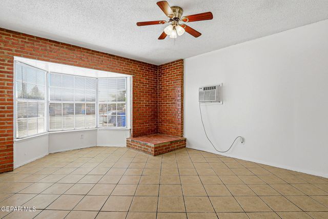 9101 CUERNAVACA Drive, El Paso, TX 79907