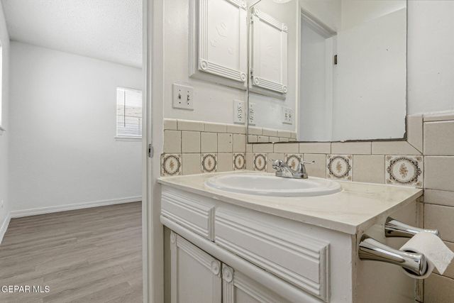 9101 CUERNAVACA Drive, El Paso, TX 79907