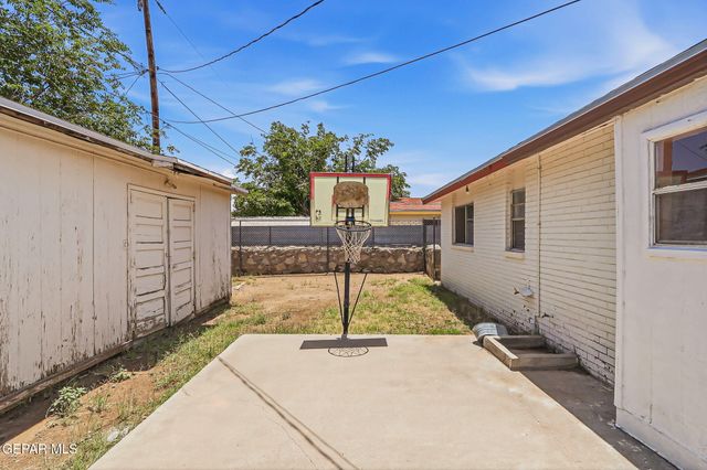 9101 CUERNAVACA Drive, El Paso, TX 79907