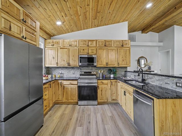 10240 W 16th Avenue, Lakewood, CO 80215