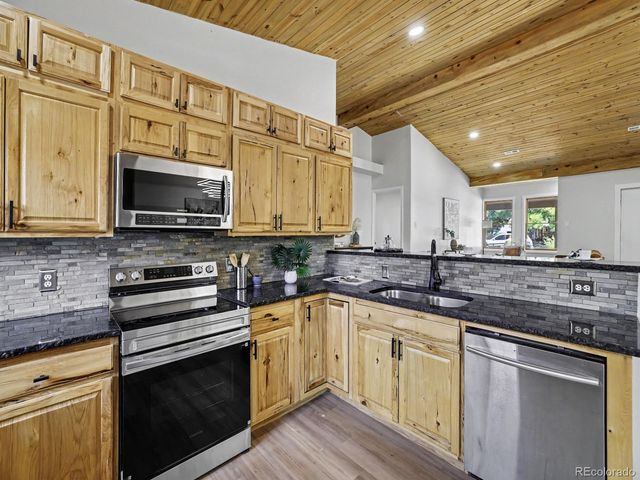 10240 W 16th Avenue, Lakewood, CO 80215