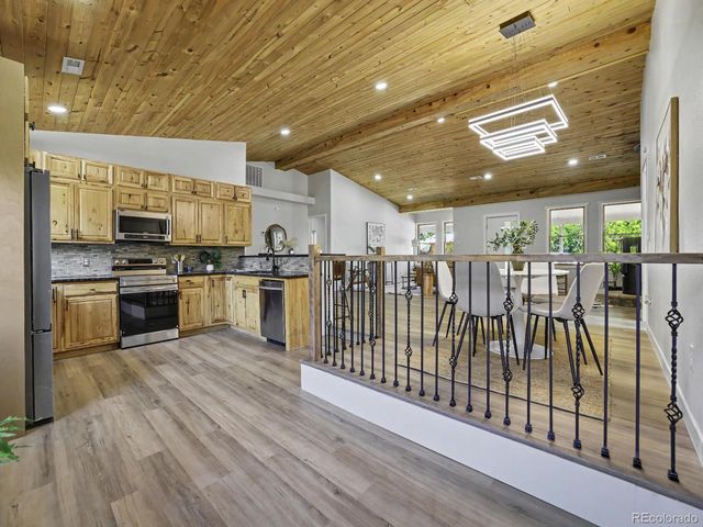 10240 W 16th Avenue, Lakewood, CO 80215