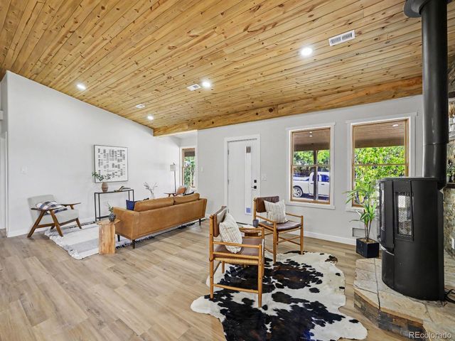 10240 W 16th Avenue, Lakewood, CO 80215