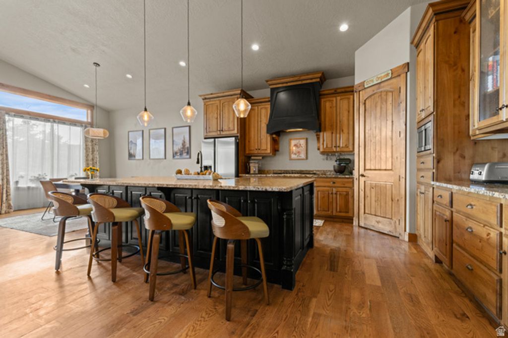 Image 4 of property listing at 823 W SUMMIT HAVEN CIR, Francis, UT 84036