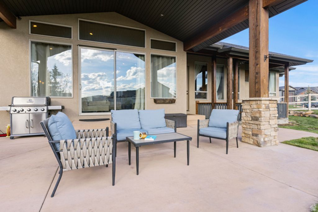 Image 33 of property listing at 823 W SUMMIT HAVEN CIR, Francis, UT 84036