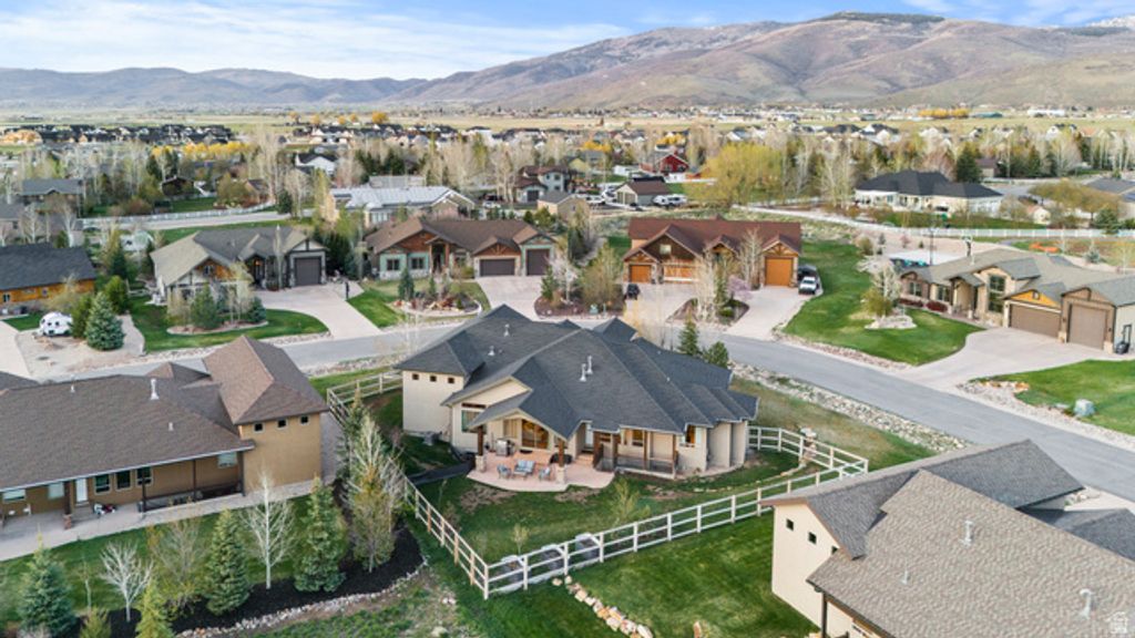 Image 70 of property listing at 823 W SUMMIT HAVEN CIR, Francis, UT 84036