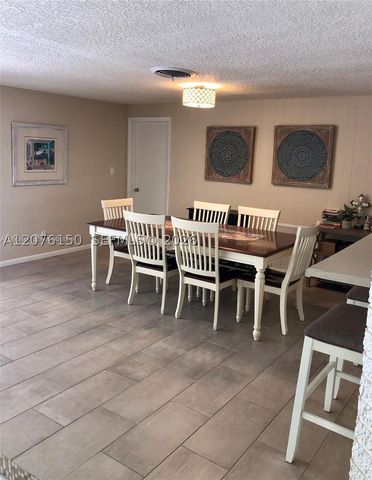 1241 Manor Dr, Singer Island, FL 33404