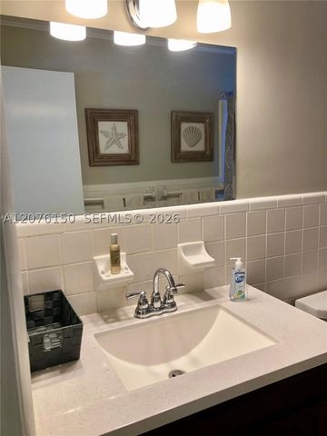 1241 Manor Dr, Singer Island, FL 33404