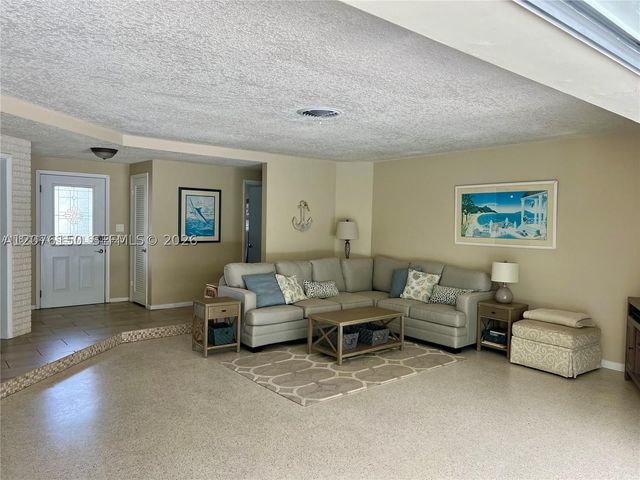 1241 Manor Dr, Singer Island, FL 33404