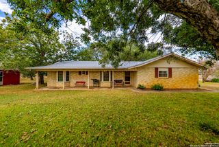 423 Fm 2772, La Vernia, TX 78121