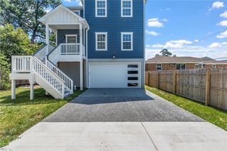 9542 17th Bay St # B, Norfolk, VA 23518
