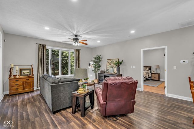 478 Glenview Drive, Greencastle, IN 46135