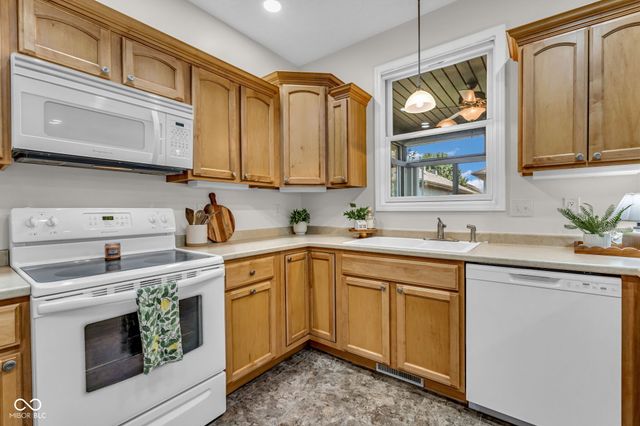 478 Glenview Drive, Greencastle, IN 46135