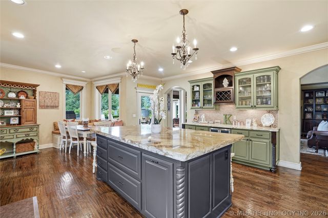 5621 W Charleston Street, Broken Arrow, OK 74011