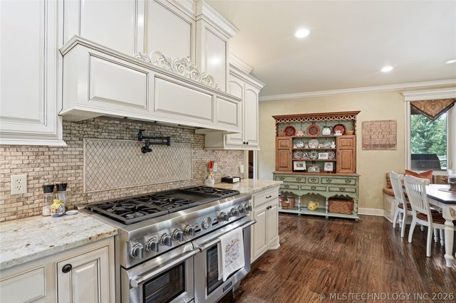 5621 W Charleston Street, Broken Arrow, OK 74011