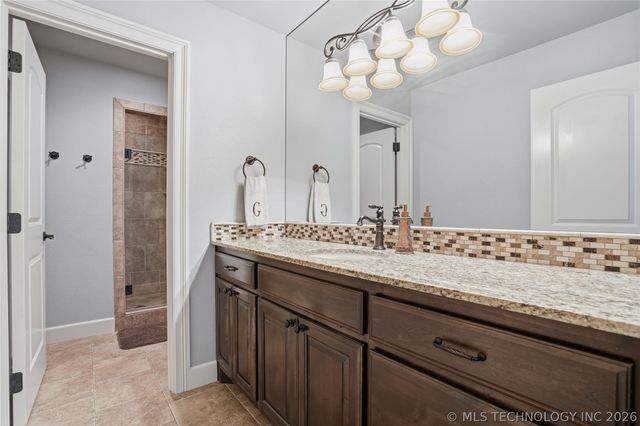 5621 W Charleston Street, Broken Arrow, OK 74011