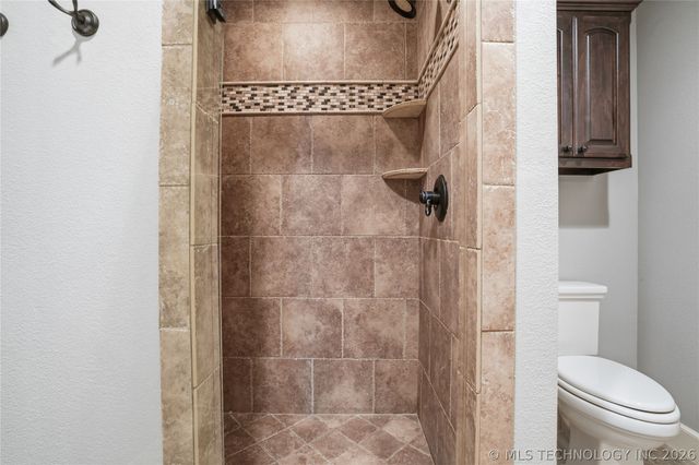 5621 W Charleston Street, Broken Arrow, OK 74011