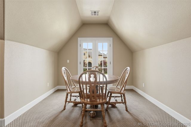 5621 W Charleston Street, Broken Arrow, OK 74011
