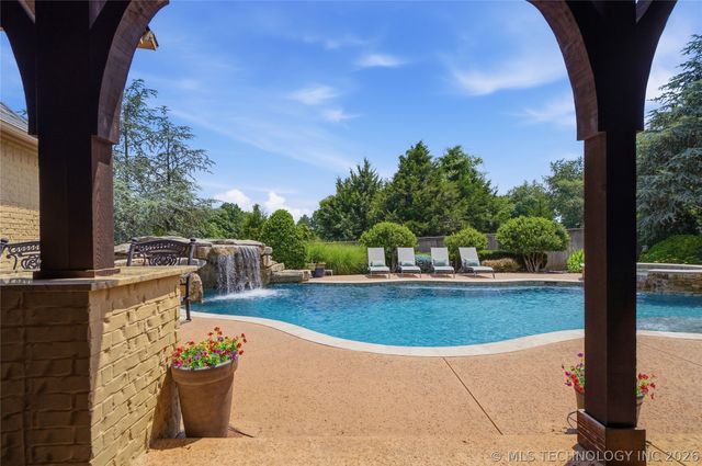 5621 W Charleston Street, Broken Arrow, OK 74011
