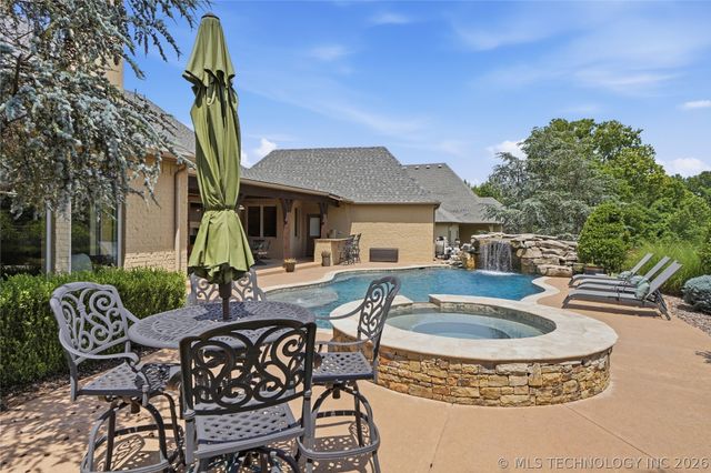 5621 W Charleston Street, Broken Arrow, OK 74011