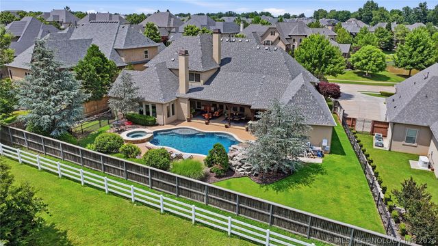 5621 W Charleston Street, Broken Arrow, OK 74011