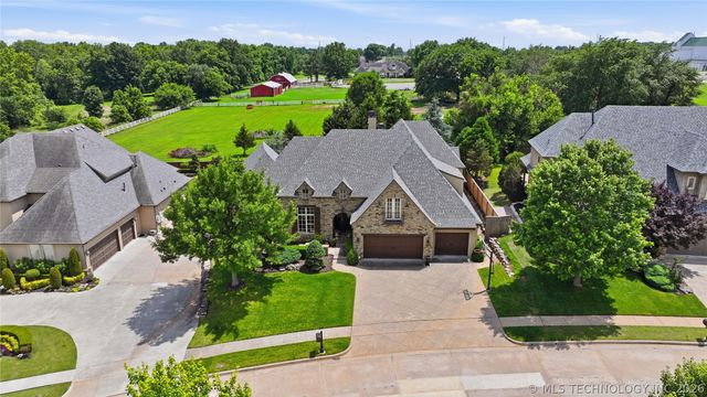 5621 W Charleston Street, Broken Arrow, OK 74011