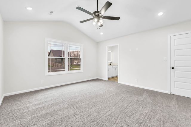 1465 Isaiah Dr, Clarksville, TN 37042