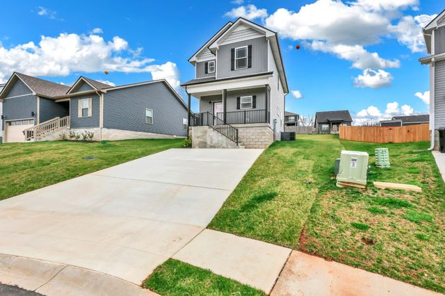 1465 Isaiah Dr, Clarksville, TN 37042