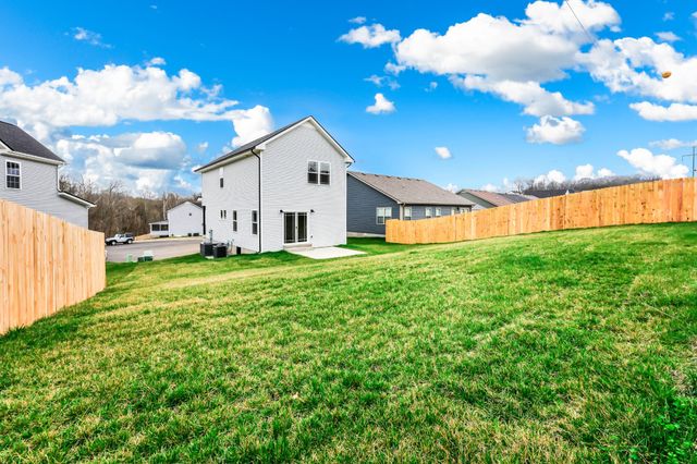 1465 Isaiah Dr, Clarksville, TN 37042