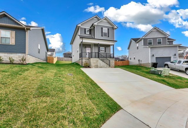 1465 Isaiah Dr, Clarksville, TN 37042