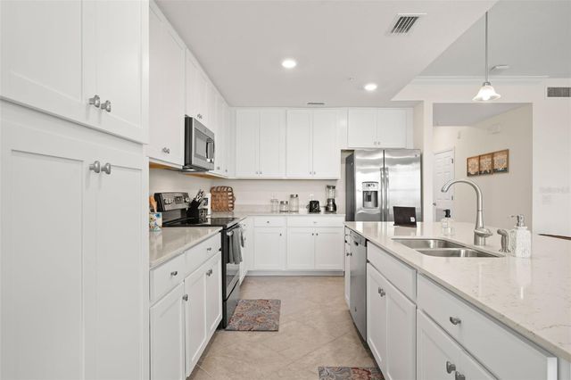 17520 GAWTHROP DRIVE 303, Bradenton, FL 34211