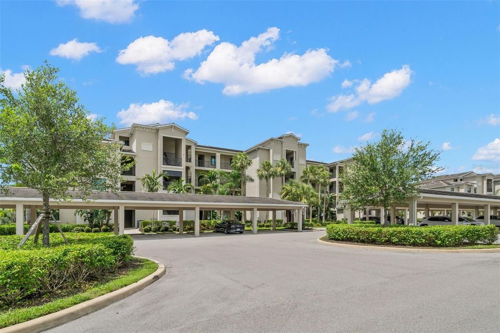 17520 GAWTHROP DRIVE 303, Bradenton, FL 34211