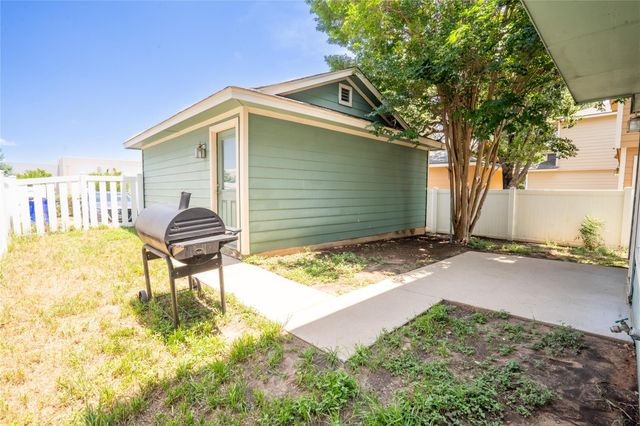 1524 Big Thicket DR, Cedar Park, TX 78613